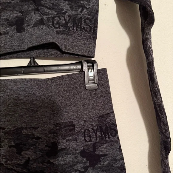 Gymshark womens Black Camo Leggings Set - Picture 3 of 6